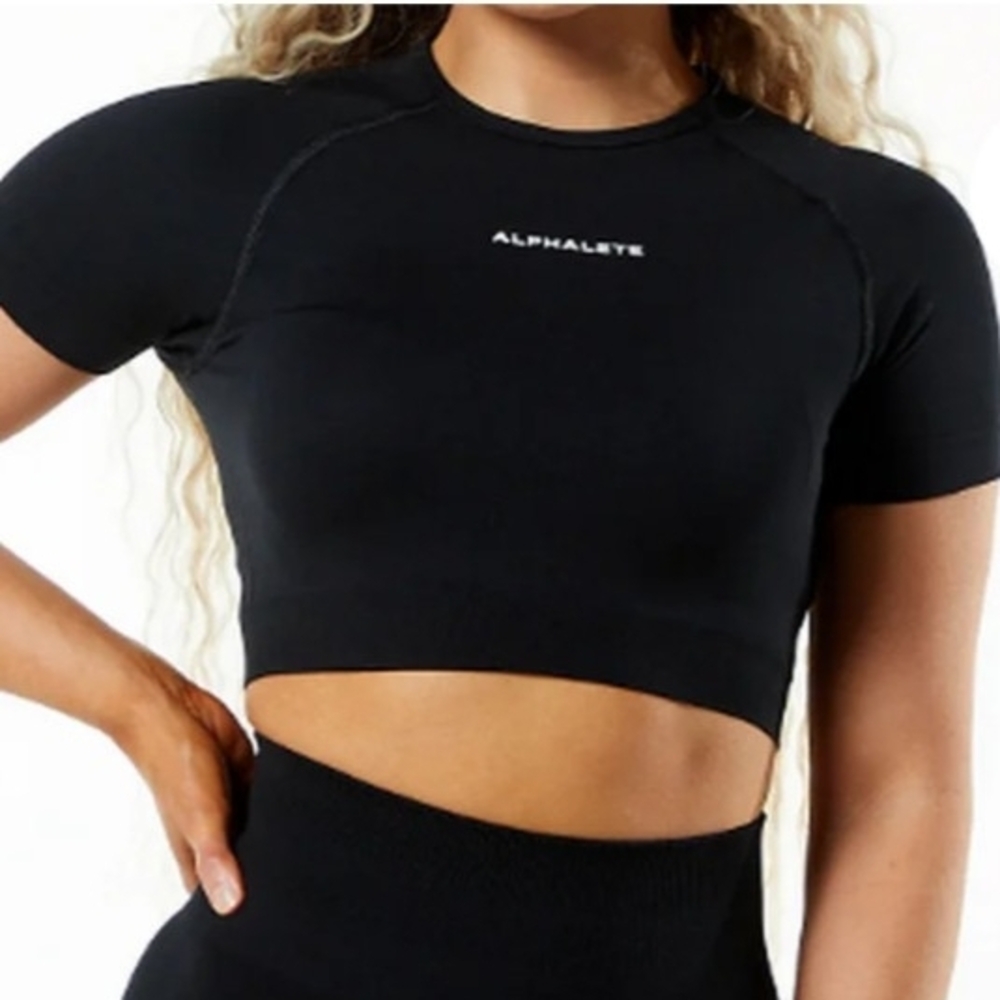 3/$30 Alphalete Black Seamless Crop Top - Short Sleeve Fitness Tee L